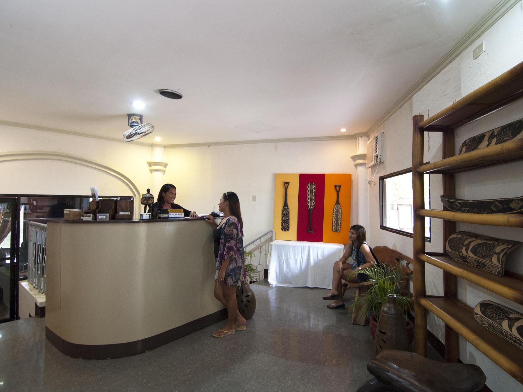 Kawayanan Heights Inn 科隆 外观 照片