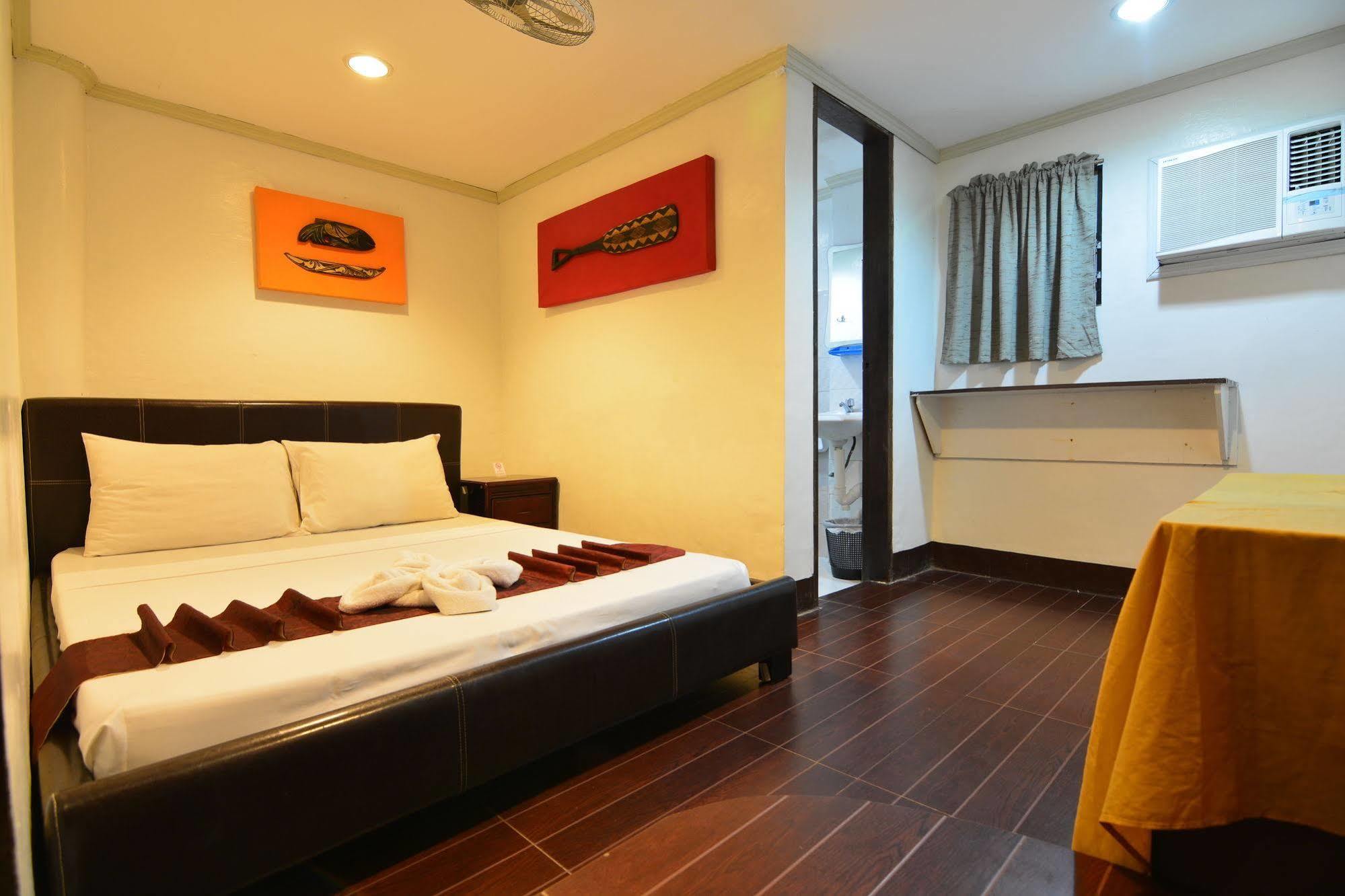 Kawayanan Heights Inn 科隆 外观 照片