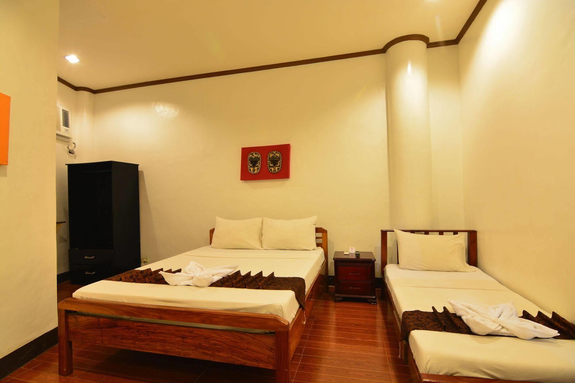 Kawayanan Heights Inn 科隆 外观 照片